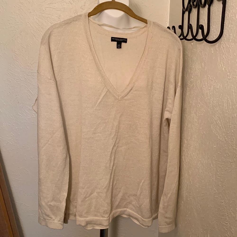 V neck sweater of Fine Merino Wool Collection